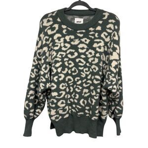 Aerie leopard sage green and white print crew neck soft sweater size medium